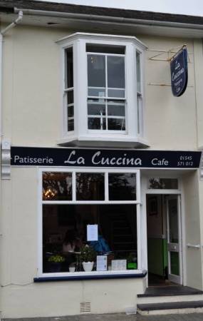 La Cuccina Caf� & Patisserie