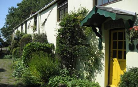 Parc Y Llong Cottages